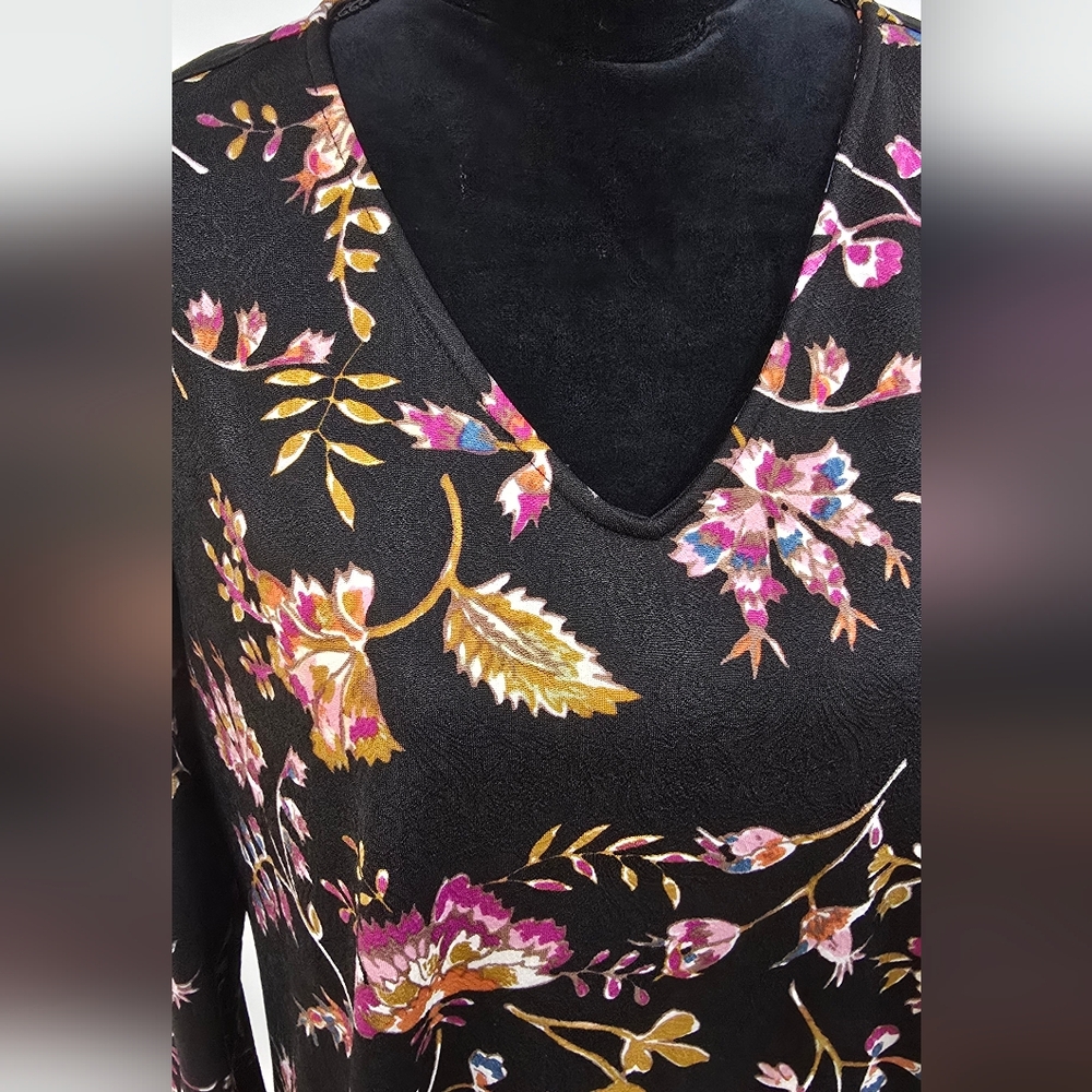 Susan Graver women XL blouse floral v-neck long sleeve dark fairy cottgecore - Picture 5 of 8